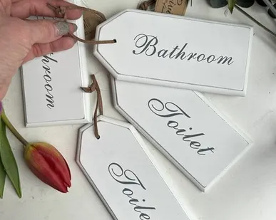 фото Табличка Bathroom 7х15 см дерево