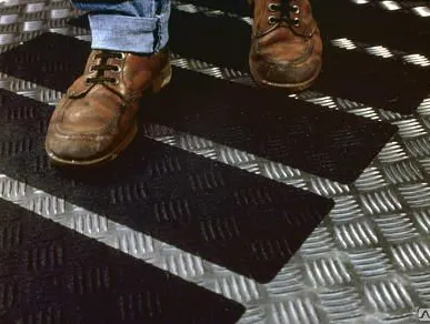фото Противоскользящая лента Safety Track® 3700