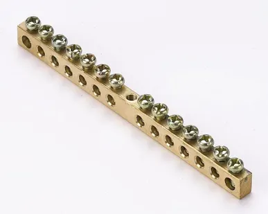 фото Шина нулевая 14 групп/крепеж по центру сеч. 6х9 SchE 32003DEK