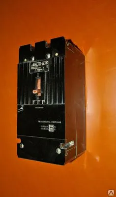 Фото №0 Автоматический выключатель А3726