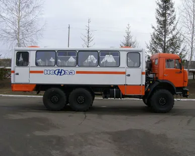 фото Вахтовый автобус  НЕФАЗ 4208-111-30, 28+2места