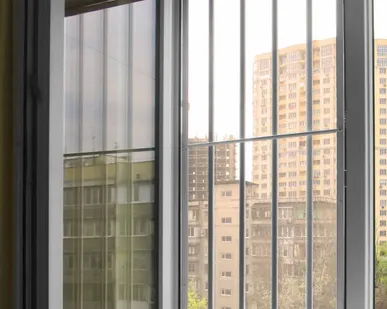 фото Прочные решетки на окна от детей