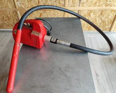 фото Вибратор глубинный