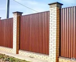 Фото №0 Забор из профнастила
