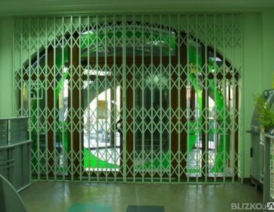 фото Решетки защитные раздвижные