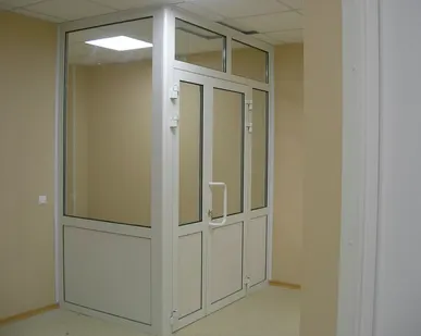 фото Тамбур из алюминиевого профиля