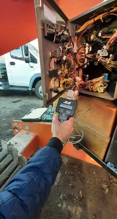 Фото №0 Ремонт коленчатых подъемников