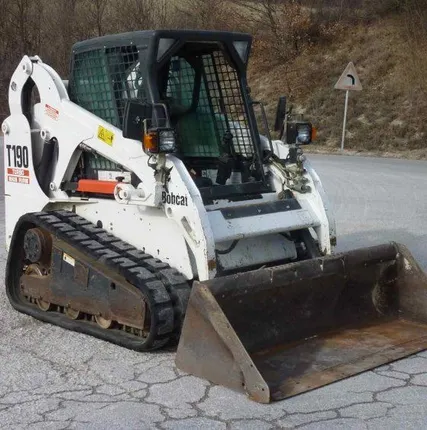 Фото №0 Аренда мини-погрузчика Bobcat гусеничный