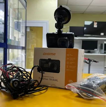 Фото №0 Видеорегистратор digma FreeDrive 118 dual,2 камеры