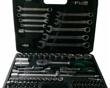 фото Чемодан набор инструмента (82 предмета)