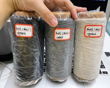 фото Nm10/1 черной и белой и серой пряжи для перчаток.