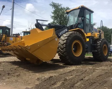 фото Аренда мини погрузчика Caterpillar 242B3