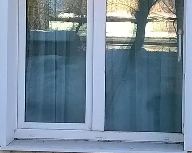 фото Двустворчатое окно под ключ