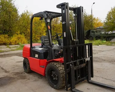 фото Аренда вилочных погрузчиков