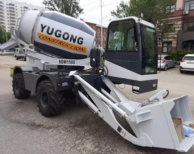 фото Самозагружающий автобетоносмеситель YUGONG SDM1500