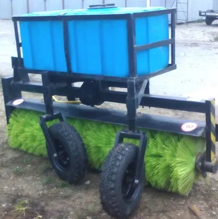 Фото №0 Щетка дорожная  СМАРТ на МТЗ-80/82 пр-во Беларусь, колеса 5х10, бак 500л