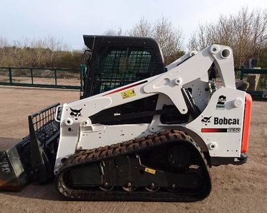 фото Аренда гусеничного мини погрузчика Bobcat T650