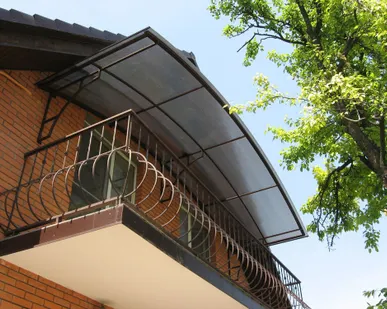 фото Навес на балкон