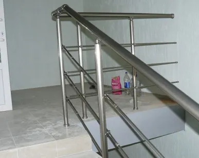 фото Поручни металлические