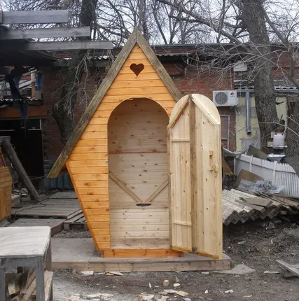 Фото №0 Туалет деревянный