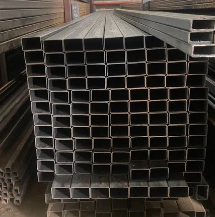 Фото №0 Труба профильная 60*40*2,0