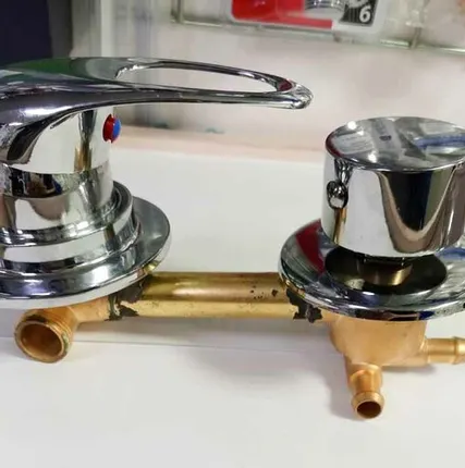 Фото №0 Смеситель 3-режим 120 мм (хомут) (для душ.каб) DC6313МГ/6363МГ