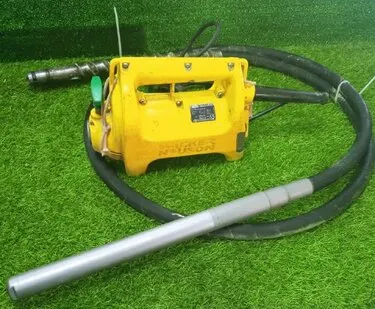 фото Аренда вибратор для бетона Wacker М1000