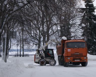 фото Вывозим снег своей техникой