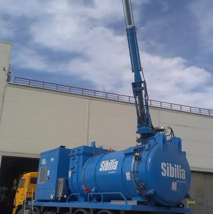 Фото №0 Вакуумный погрузчик на базе вакуумной установки серии S40D-central дизель + фильтр-контейнер + шасси