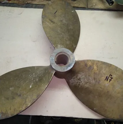 Фото №0 7.Винт гребной (1377-427-002 ) 3-х лопастной