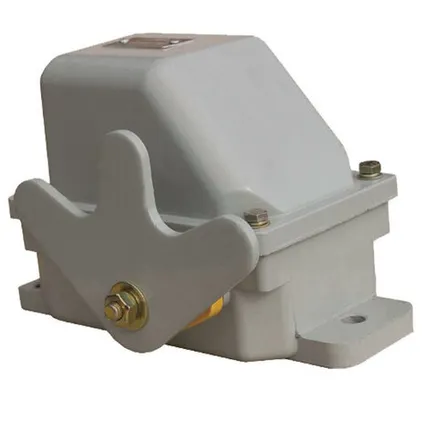 Фото №0 Концевой выключатель КУ-704 У1 фиксация в каждом положении 10А 380В IP44 TDM