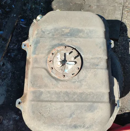 Фото №0 Ремонт бензобаков Toyota, Mitsubishi, Kia, Ford, SsangYong, всех марок в СПБ