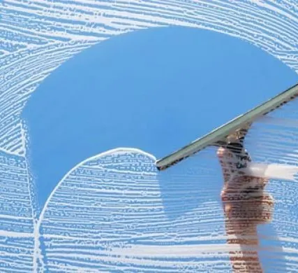 Фото №0 Мойка окон, витрин и лоджий