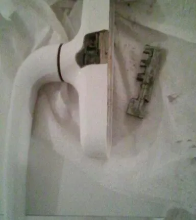 Фото №0 Ремонт окон ПВХ