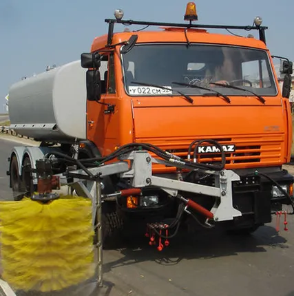 Фото №0 Оборудование поливом. V 10 м/куб, щетка средняя, щетка барьрная камаз 65115