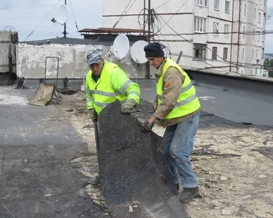 фото Демонтаж рубероида (двухскатная кровля)