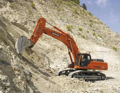 фото Экскаватор гусеничный DOOSAN DX520 LC