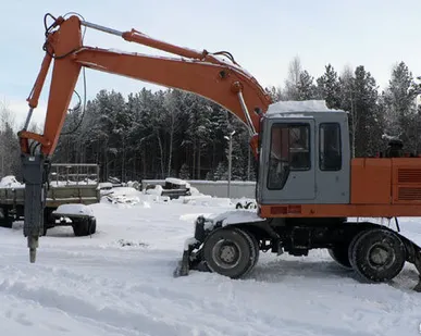 фото Аренда гидромолота на базе экскаватора ЭО-3323А