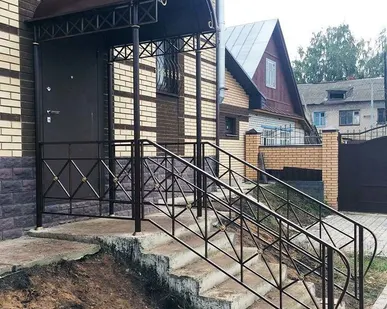 фото Входная группа кованная