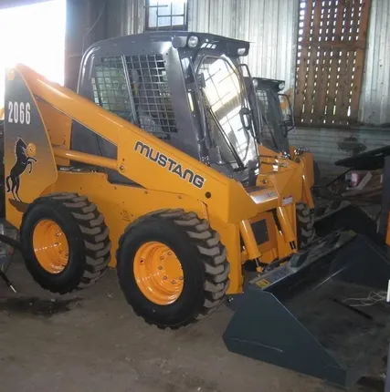 Фото №0 Минипогрузчик Мустанг в аренду