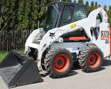 фото Услуги мини-погрузчика Mitsuber MSS70