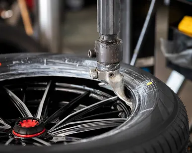 фото Комплексный шиномонтаж R17