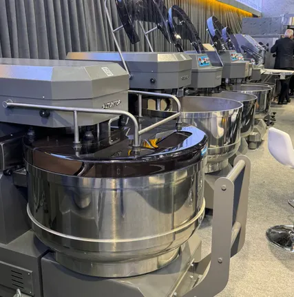 Фото №1 Тестомес спиральный мобильный ALTUNTOP ATMM 160