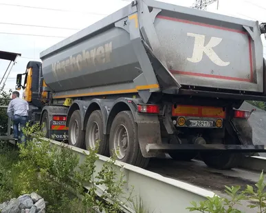 фото Самосвальный полуприцеп Kässbohrer (Кессборер)