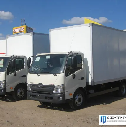 Фото №0 Hino 300 Промтоварный фургон (XZU730L?HKFRPW3)