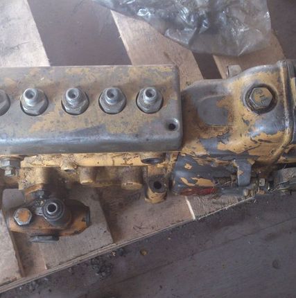 Фото №0 ТНВД Komatsu 355 оригинал б/у (6128-71-1071)