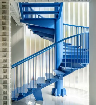 Фото №0 Винтовая лестница