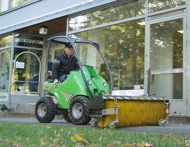 фото Минитрактор Avant 220