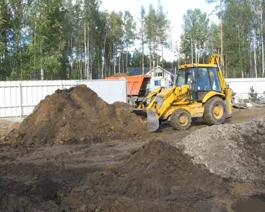 фото Планирование участка. Рытье траншей под воду, канализацию, газ.