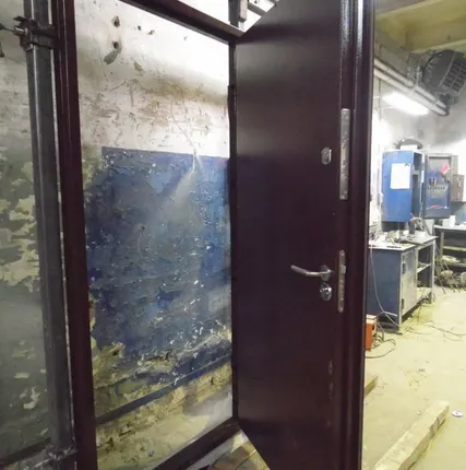 Фото №0 Дверь в комнату хранения наркотических средств и психотропных веществ 3кл